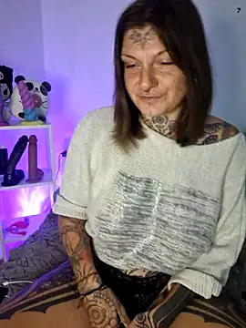 lizzardqueeen online show from 11-08-25, 07:17