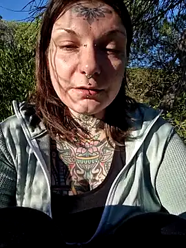 lizzardqueeen online show from 01-06-26, 04:00