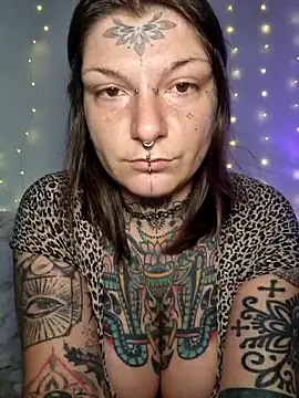 lizzardqueeen online show from 02-08-26, 08:17