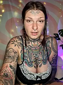 lizzardqueeen online show from 03-07-26, 05:03