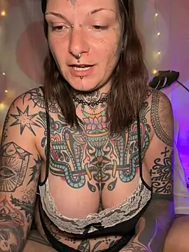 lizzardqueeen online show from 03-16-26, 04:09