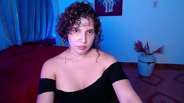 Snapshot of Sigrid- chatting on 03-11-25, 03:36 Sigrid- online show from 03-11-25, 03:36