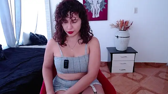 Snapshot of Sigrid- chatting on 02-05-25, 09:29 Sigrid- online show from 02-05-25, 09:29