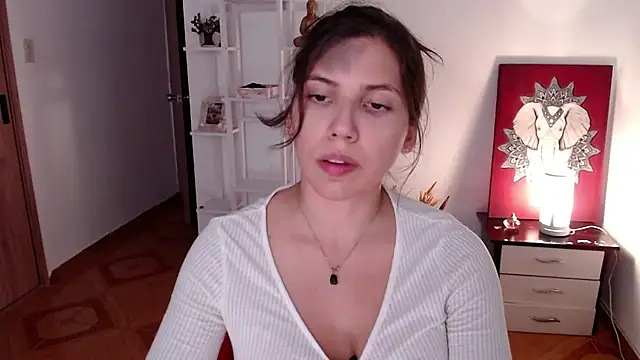 Snapshot of Sigrid- chatting on 10-07-25, 12:22 Sigrid- online show from 10-07-25, 12:22