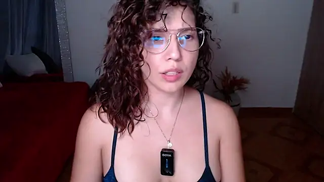 Snapshot of Sigrid- chatting on 03-13-25, 11:27 Sigrid- online show from 03-13-25, 11:27