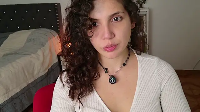Snapshot of Sigrid- chatting on 06-07-26, 01:00 Sigrid- online show from 06-07-26, 01:00
