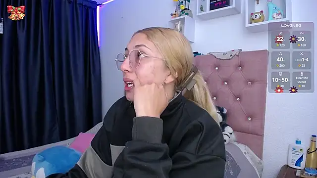 Soffy-brooks online show from 12-14-25, 03:13