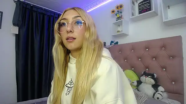 Soffy-brooks online show from 10-09-25, 04:35