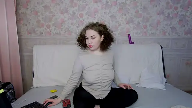 BettyCherryX online show from 12-10-24, 12:06