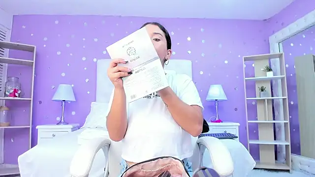 scarlette 15  online show from 11-14-25, 03:21