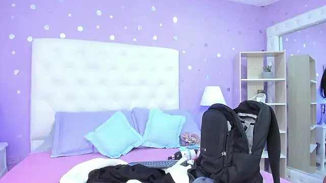 Snapshot of scarlette_15_ chatting on 02-07-26, 03:14 scarlette 15 online show from 02-07-26, 03:14