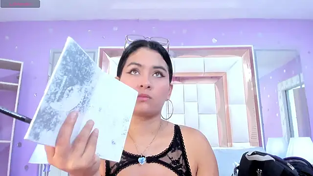 Snapshot of scarlette_15_ chatting on 03-28-26, 03:07 scarlette 15 online show from 03-28-26, 03:07