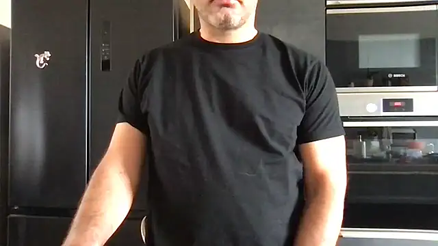 unconnudu21000 online show from 10-06-25, 10:27