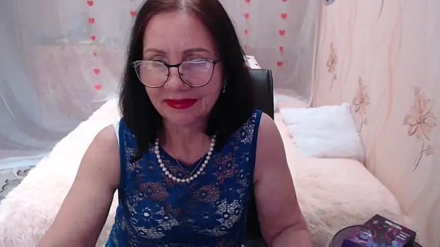 Snapshot of OlgaHottie chatting on 03-18-25, 08:39 OlgaHottie online show from 03-18-25, 08:39