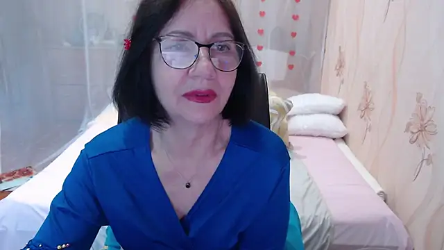 Snapshot of OlgaHottie chatting on 10-13-25, 11:16 OlgaHottie online show from 10-13-25, 11:16