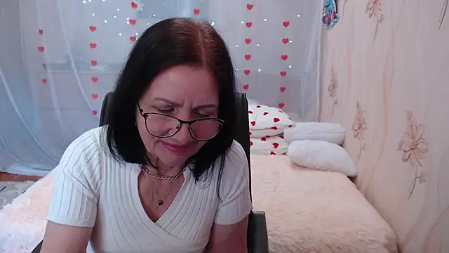 Snapshot of OlgaHottie chatting on 03-06-25, 02:09 OlgaHottie online show from 03-06-25, 02:09