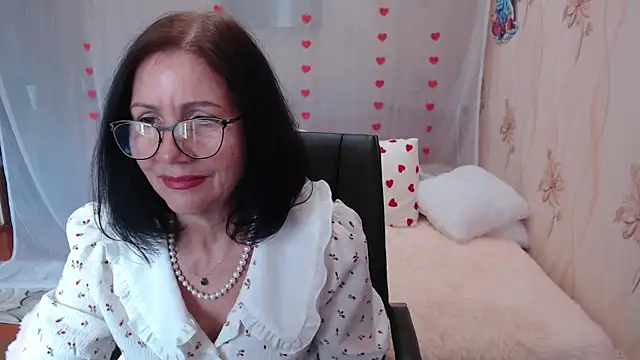 Snapshot of OlgaHottie chatting on 03-14-25, 02:31 OlgaHottie online show from 03-14-25, 02:31