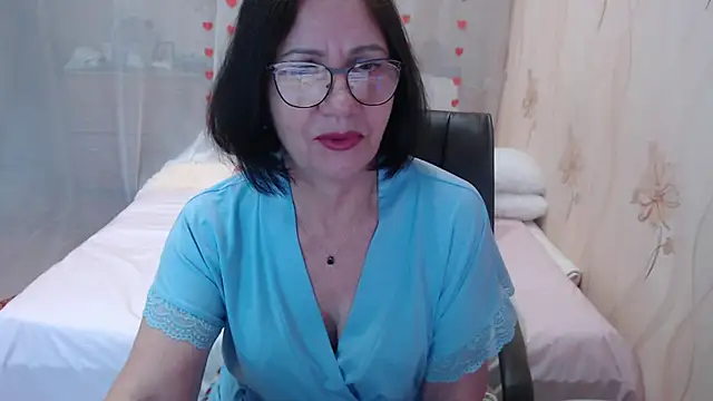 Snapshot of OlgaHottie chatting on 10-06-25, 11:27 OlgaHottie online show from 10-06-25, 11:27