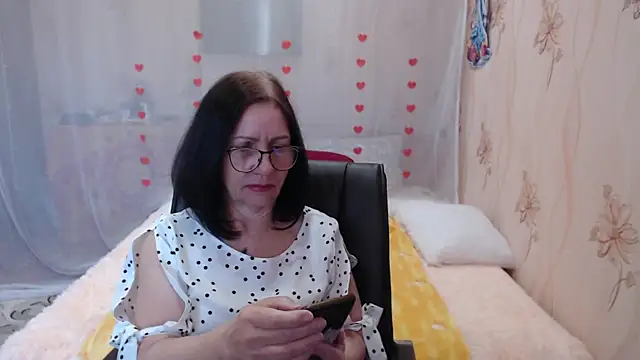 Snapshot of OlgaHottie chatting on 03-21-25, 11:12 OlgaHottie online show from 03-21-25, 11:12