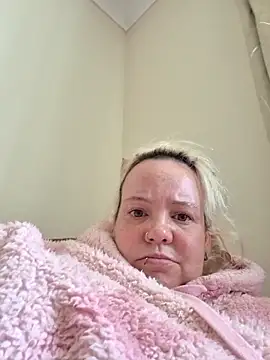 Bigbustedcurvylady online show from 05-12-26, 12:55