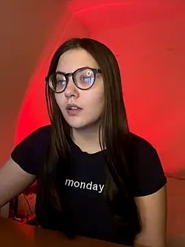 Prudie Gabriella online show from 10-24-25, 06:29