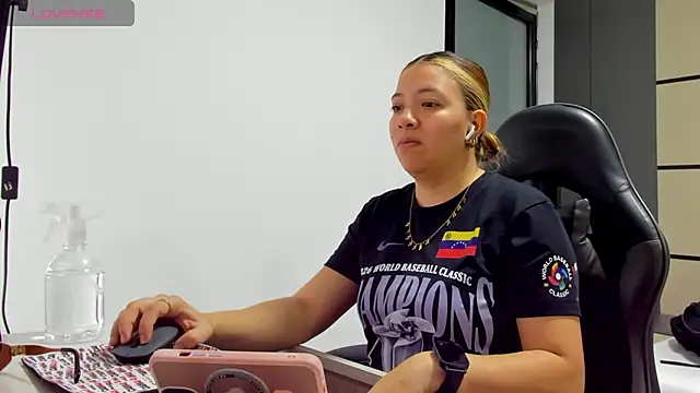 alma fenix online show from 03-21-26, 12:31