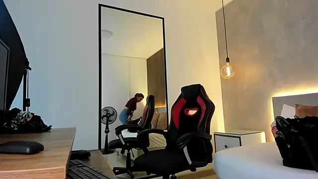 alma fenix online show from 10-24-25, 01:10