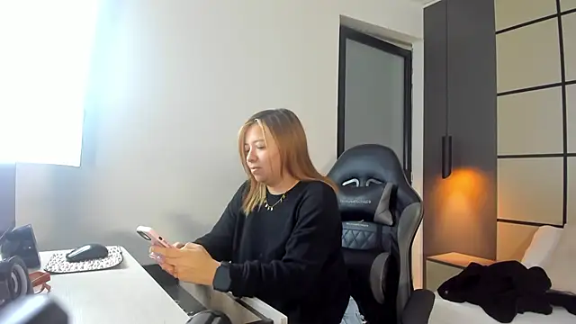 alma fenix online show from 02-13-26, 12:38