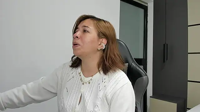 alma fenix online show from 10-01-25, 12:31