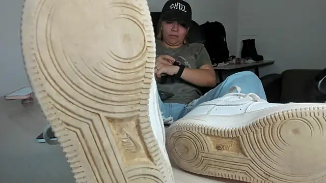 alma fenix online show from 03-27-26, 08:26