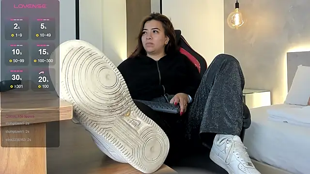 alma fenix online show from 10-28-25, 12:37