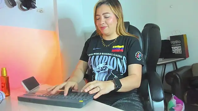 alma fenix online show from 04-07-26, 10:44