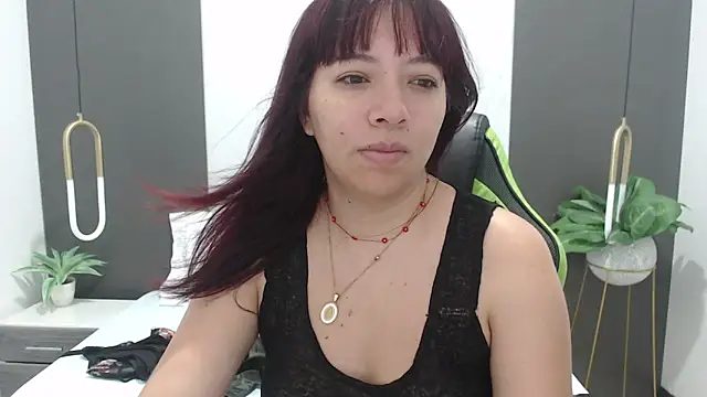 alma fenix online show from 02-25-25, 12:16