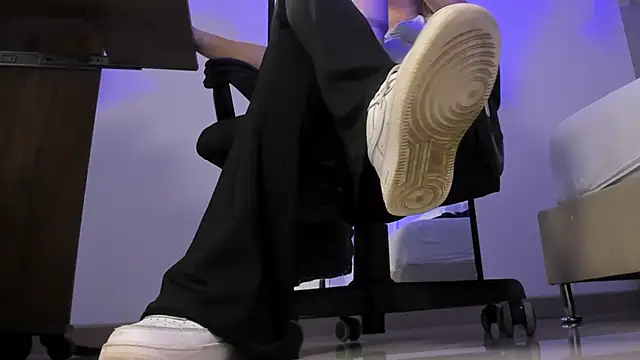 alma fenix online show from 01-13-26, 07:29