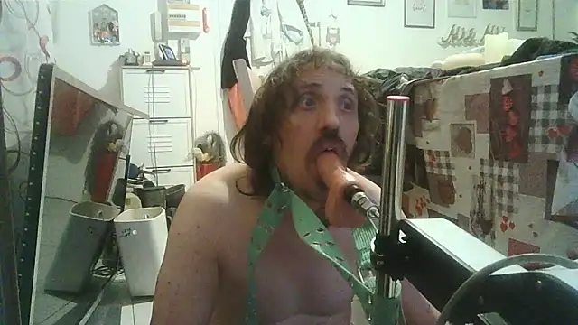 cyril020202 online show from 10-29-25, 05:45