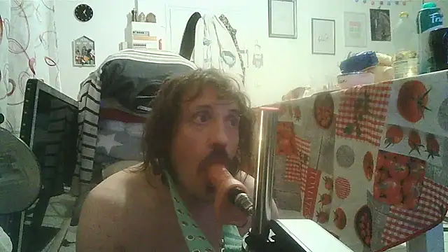 cyril020202 online show from 10-24-25, 06:23