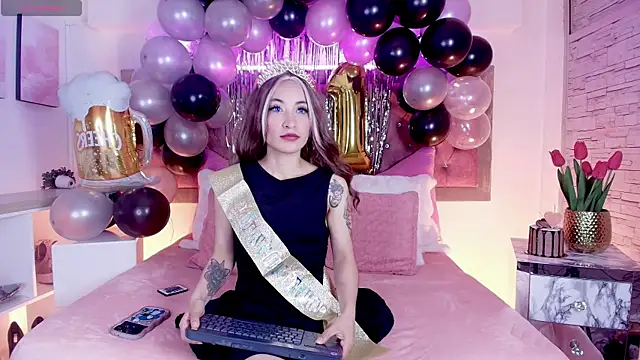 EmmaWilder online show from 11-03-25, 07:17