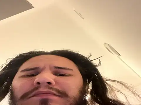 Snapshot of bananahot31 chatting on 10-16-25, 07:27 bananahot31 online show from 10-16-25, 07:27