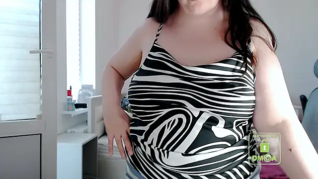 Snapshot of cute_and_hot chatting on 07-01-26, 03:12 cute and hot online show from 07-01-26, 03:12