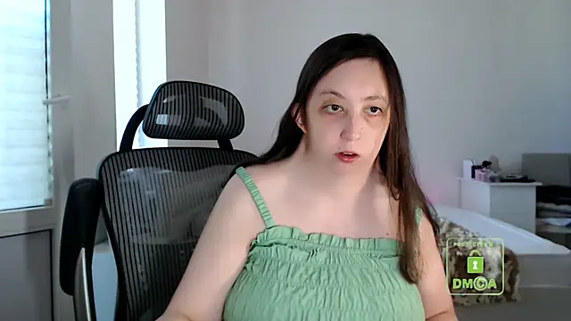 Snapshot of cute_and_hot chatting on 06-14-26, 03:02 cute and hot online show from 06-14-26, 03:02