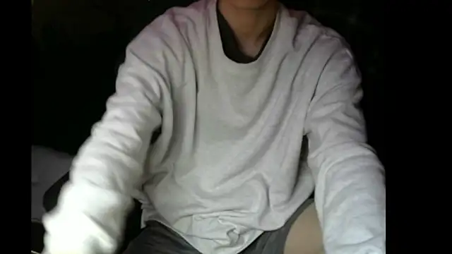 Snapshot of Ray175oo chatting on 02-15-25, 05:07 Ray175oo online show from 02-15-25, 05:07