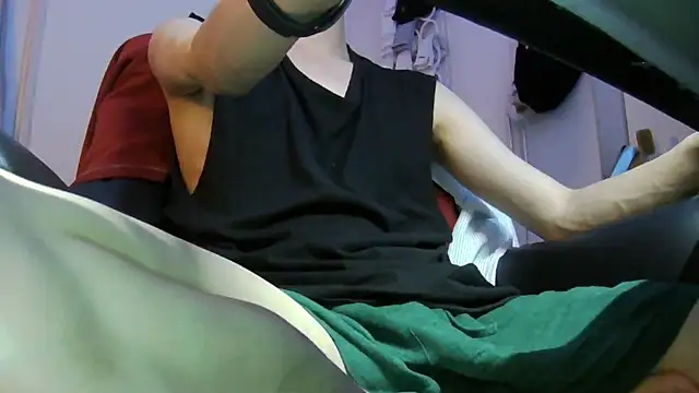 Snapshot of Ray175oo chatting on 02-28-26, 05:23 Ray175oo online show from 02-28-26, 05:23