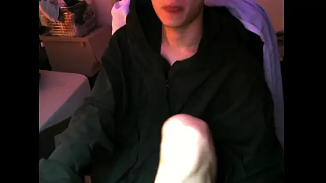 Snapshot of Ray175oo chatting on 02-05-26, 06:26 Ray175oo online show from 02-05-26, 06:26