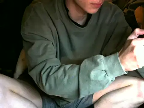Snapshot of Ray175oo chatting on 12-14-24, 04:30 Ray175oo online show from 12-14-24, 04:30