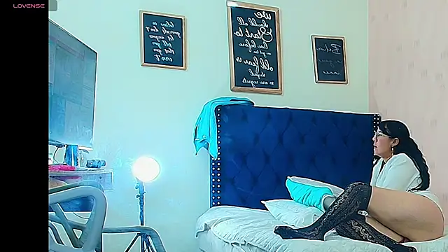 Snapshot of hotlatinateacher chatting on 02-17-25, 10:49 hotlatinateacher online show from 02-17-25, 10:49