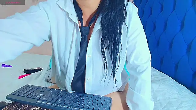 Snapshot of hotlatinateacher chatting on 02-18-25, 01:54 hotlatinateacher online show from 02-18-25, 01:54