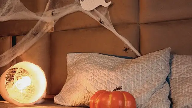 angelinepossy online show from 10-29-25, 09:58