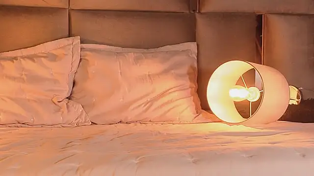 angelinepossy online show from 11-09-25, 09:30