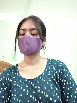 Snapshot of Arisha- chatting on 05-18-26, 08:41 Arisha- online show from 05-18-26, 08:41