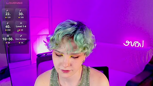 School Love online show from 01-30-25, 04:24